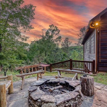 Trout N' About Your Blue Ridge Mountains Retreat, Hot Tub + Game Room! Ellijay Exteriör bild