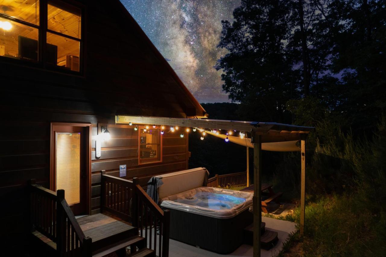 Trout N' About Your Blue Ridge Mountains Retreat, Hot Tub + Game Room! Ellijay Exteriör bild