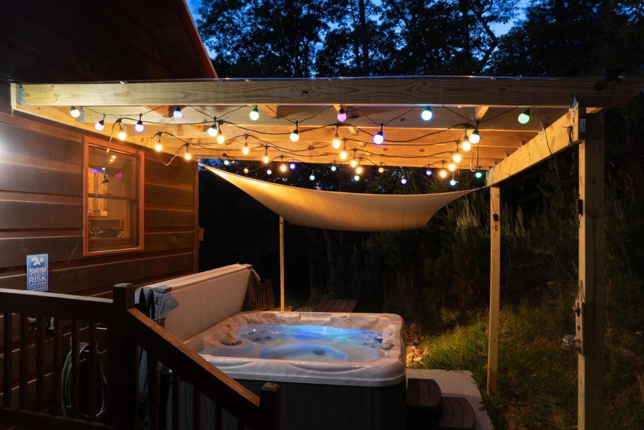 Trout N' About Your Blue Ridge Mountains Retreat, Hot Tub + Game Room! Ellijay Exteriör bild
