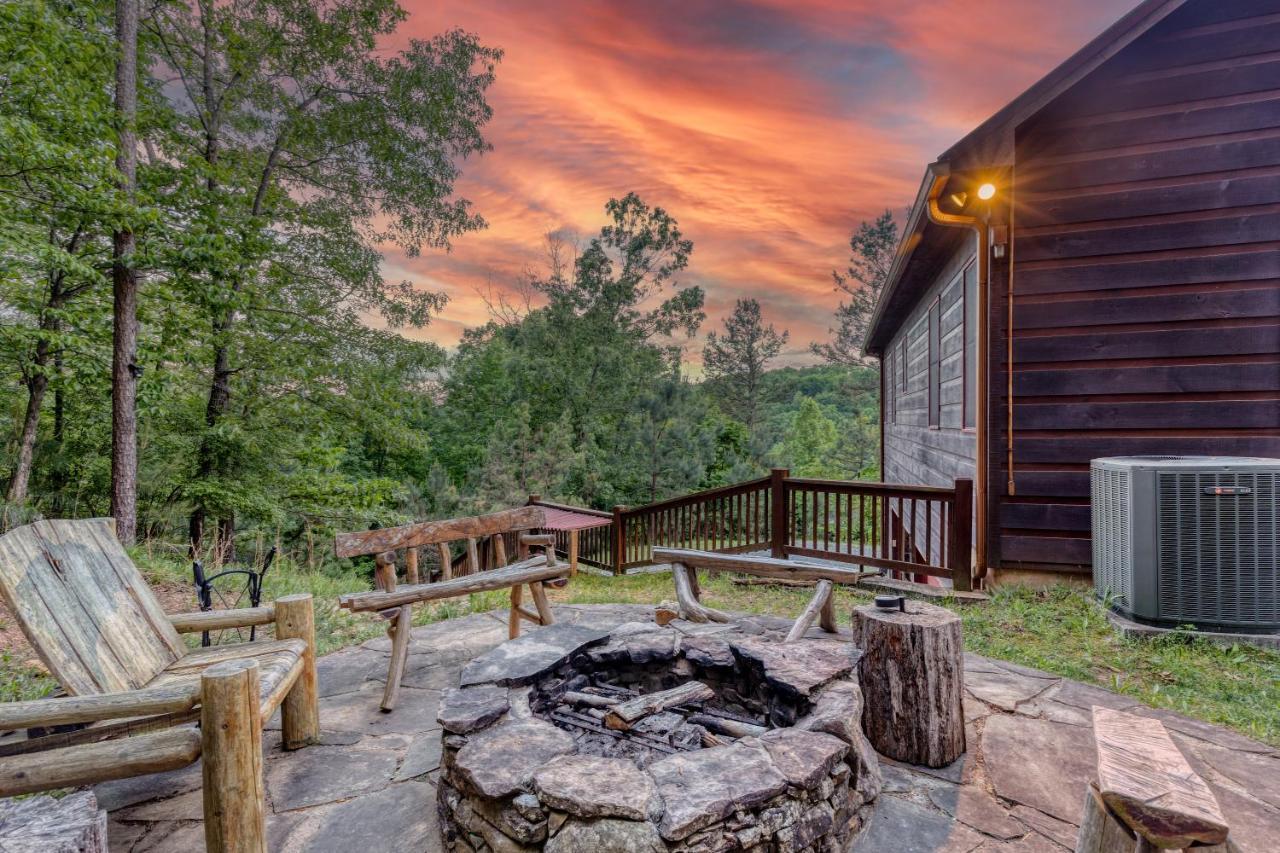 Trout N' About Your Blue Ridge Mountains Retreat, Hot Tub + Game Room! Ellijay Exteriör bild