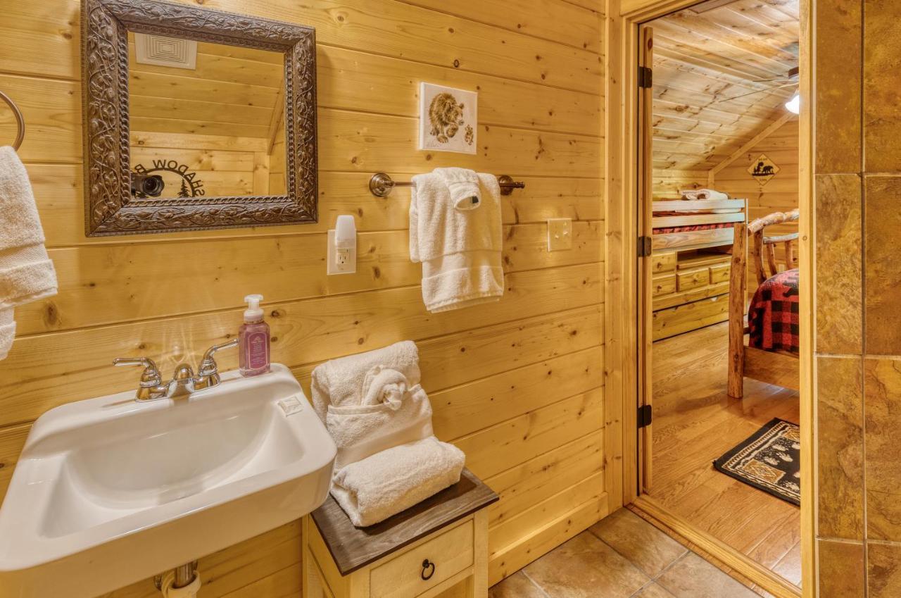 Trout N' About Your Blue Ridge Mountains Retreat, Hot Tub + Game Room! Ellijay Exteriör bild