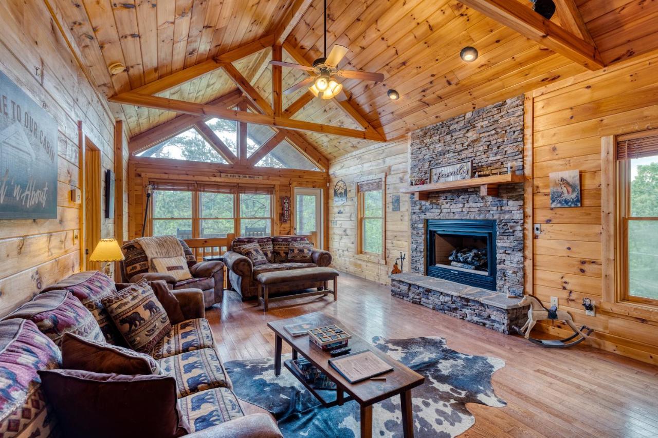 Trout N' About Your Blue Ridge Mountains Retreat, Hot Tub + Game Room! Ellijay Exteriör bild