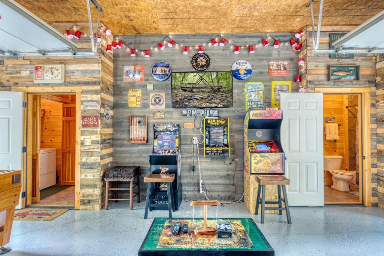 Trout N' About Your Blue Ridge Mountains Retreat, Hot Tub + Game Room! Ellijay Exteriör bild