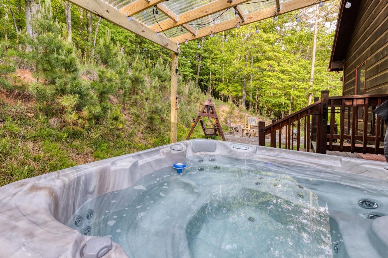 Trout N' About Your Blue Ridge Mountains Retreat, Hot Tub + Game Room! Ellijay Exteriör bild