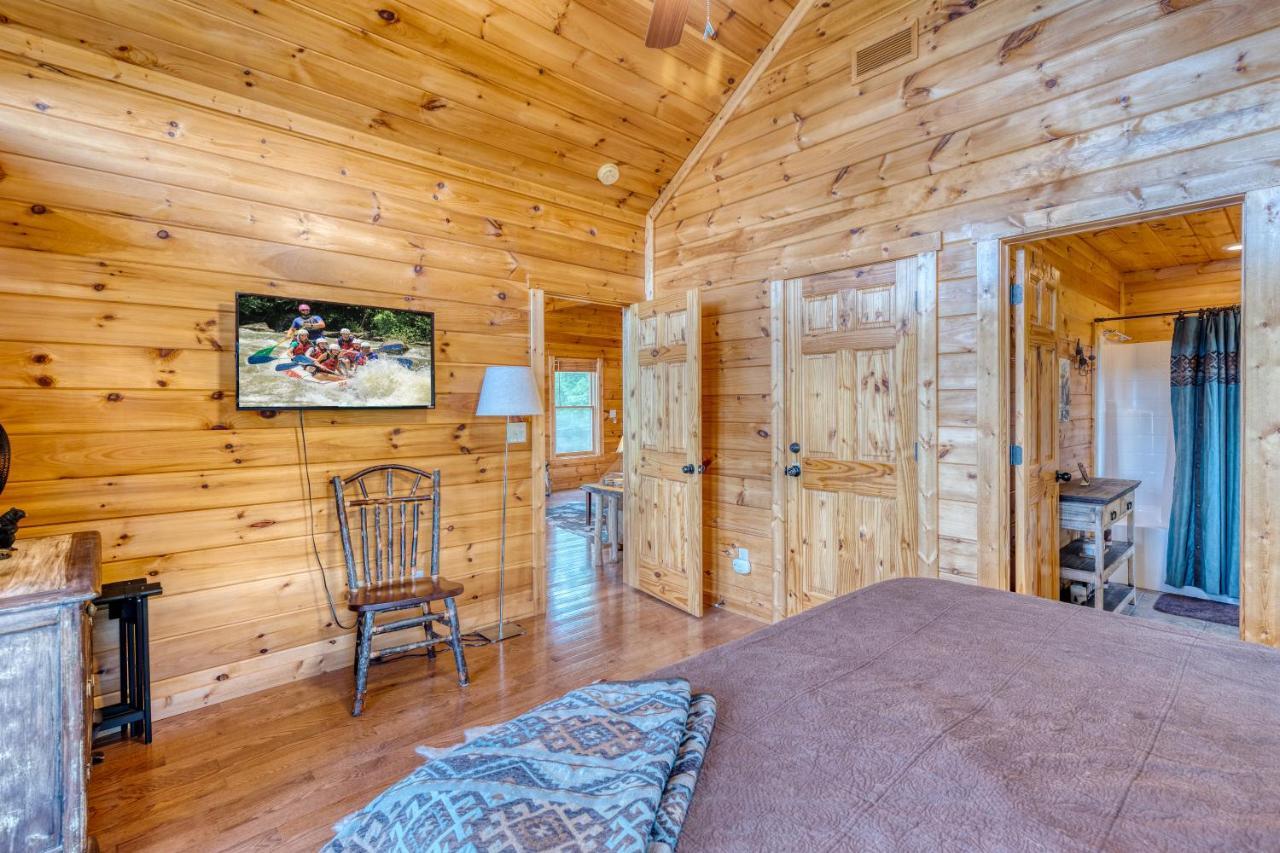 Trout N' About Your Blue Ridge Mountains Retreat, Hot Tub + Game Room! Ellijay Exteriör bild