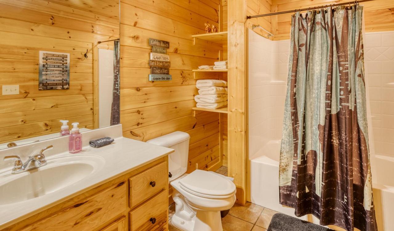 Trout N' About Your Blue Ridge Mountains Retreat, Hot Tub + Game Room! Ellijay Exteriör bild