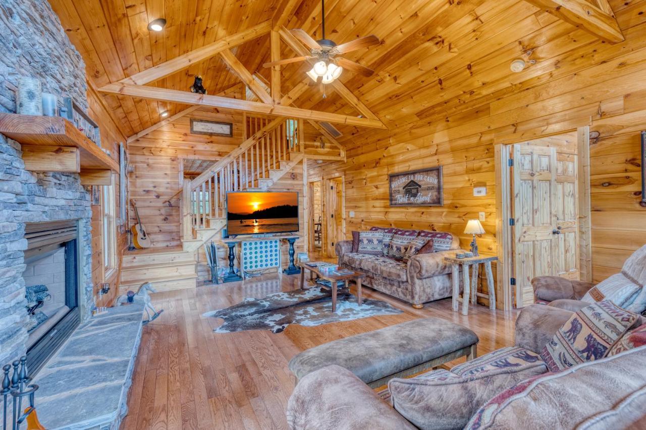 Trout N' About Your Blue Ridge Mountains Retreat, Hot Tub + Game Room! Ellijay Exteriör bild
