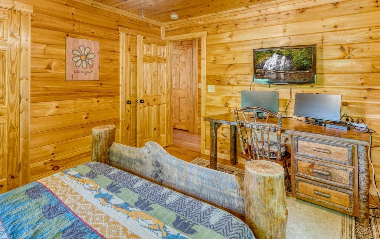 Trout N' About Your Blue Ridge Mountains Retreat, Hot Tub + Game Room! Ellijay Exteriör bild
