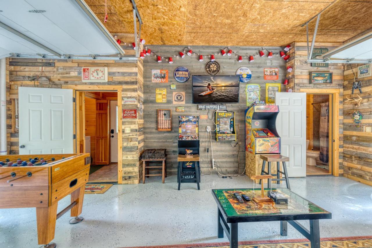 Trout N' About Your Blue Ridge Mountains Retreat, Hot Tub + Game Room! Ellijay Exteriör bild